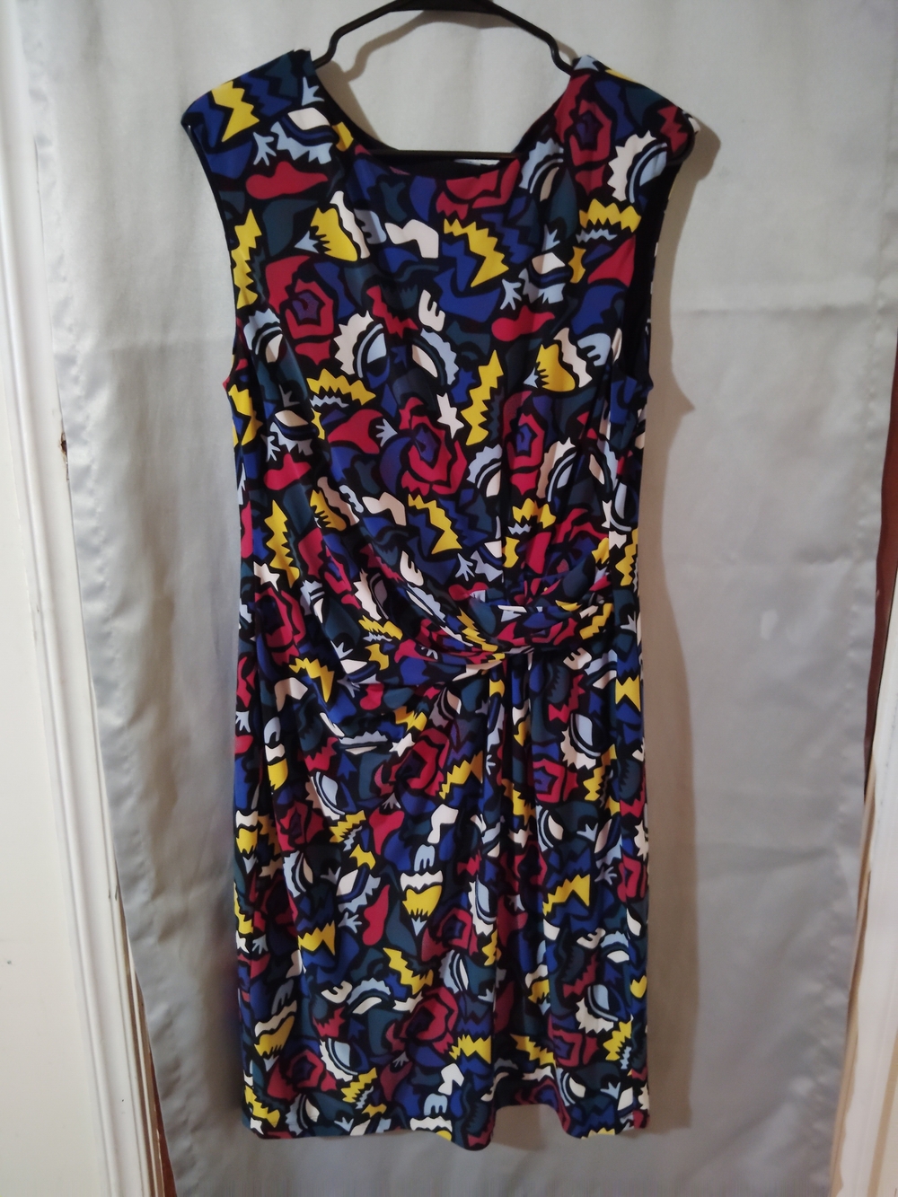 Anne Klein Sleeveless Abstract Print Twist-Front Dress in Blue, Red & Yellow